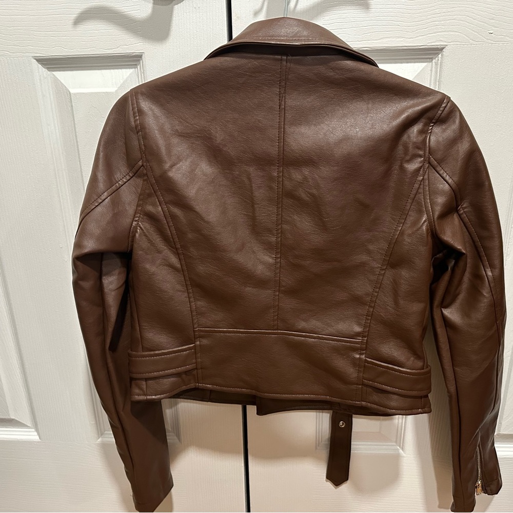 Leather jacket - Picture 2 of 3